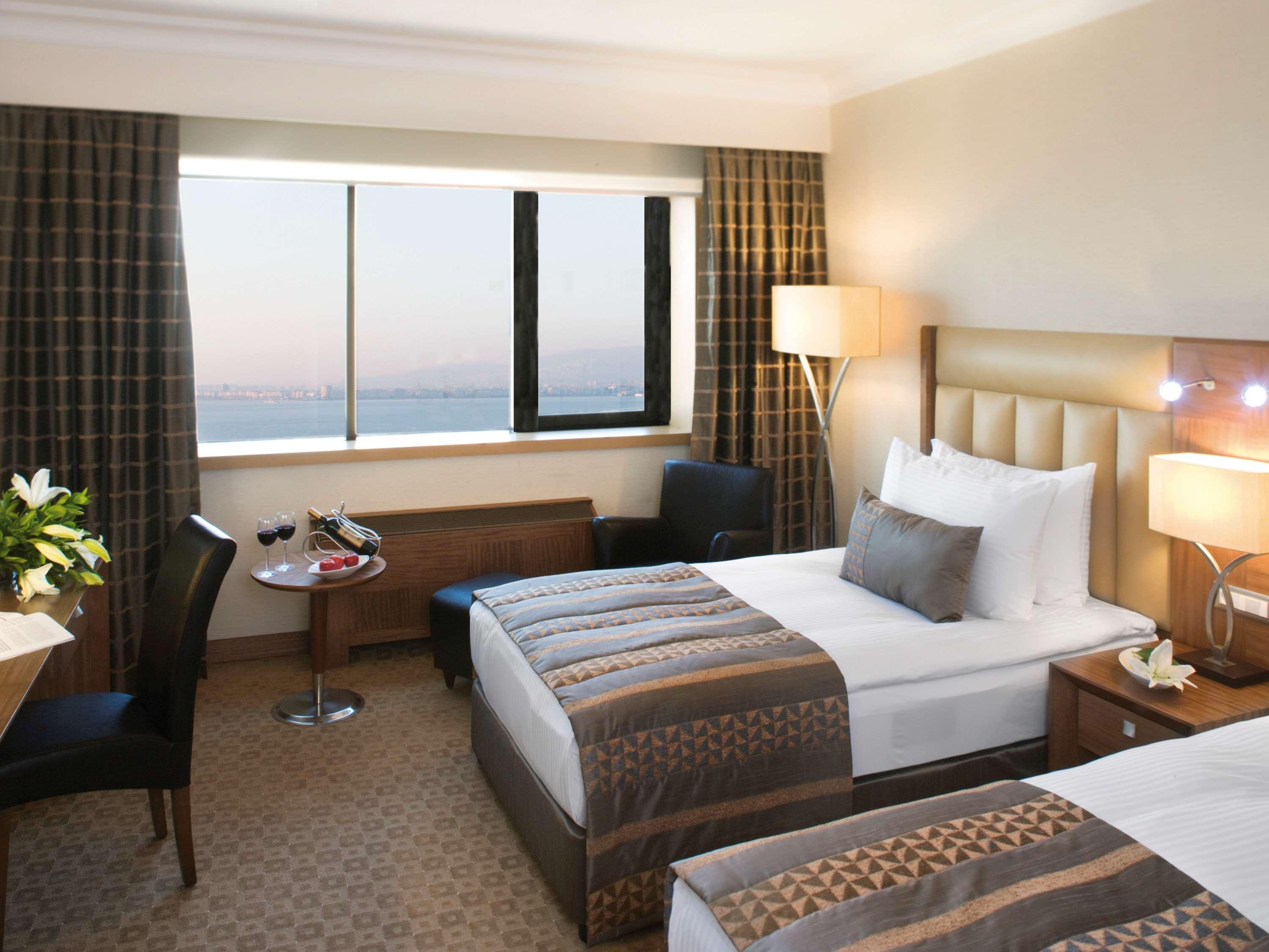 Moevenpick Hotel İzmir Exterior foto